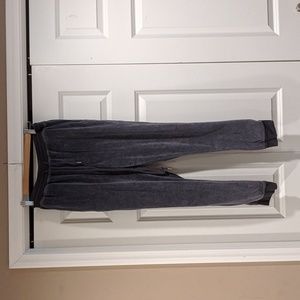 Like new Men's Daniel Buchler gray velour joggers small